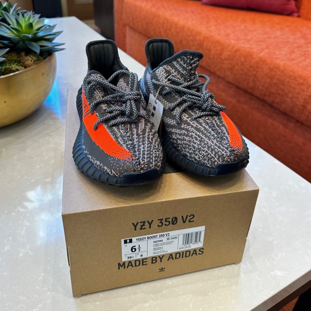 Adidas Yeezy Boost 350 V2 Carbon Beluga